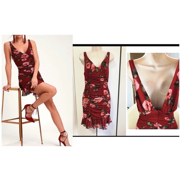 Lulus Dresses & Skirts - Floral Print Ruched Dress